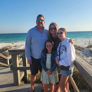 Meet your Posher, Adam